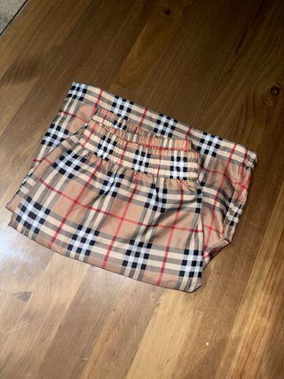 Pantalón corto Burberry Beige Talla L sin estrenar