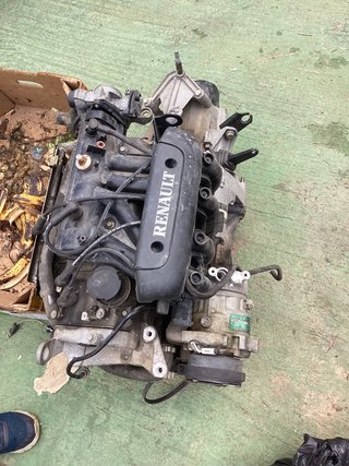 Motor Renault Clio 2004-2005