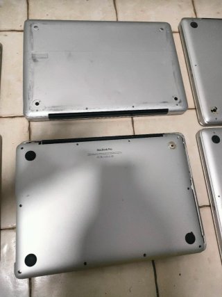 Confezione da 6 portatili Apple MacBook
