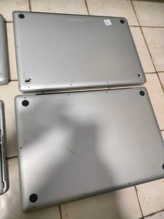 Confezione da 6 portatili Apple MacBook