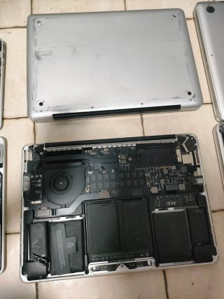 Confezione da 6 portatili Apple MacBook