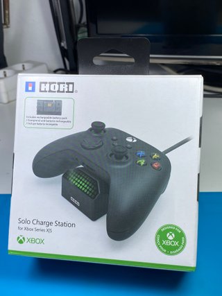 Base de carga Hori para mando Xbox Series