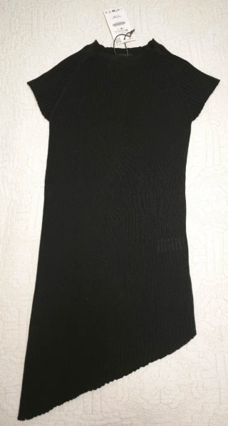 Camiseta Asimétrica Zara Talla M