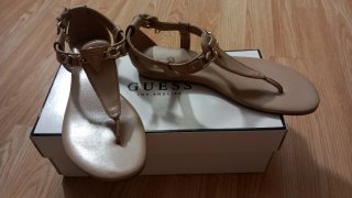 Sandalias Guess Beige