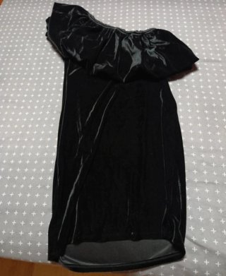 Vestido negro terciopelo palabra de honor