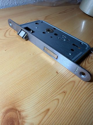 Cerradura de embutir puerta habitación + llave