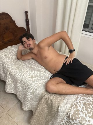 Traje antropologico de hombre español realista