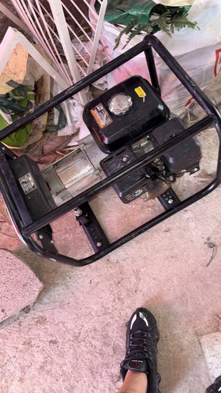 Generador Eléctrico no da luz el motor si funciona