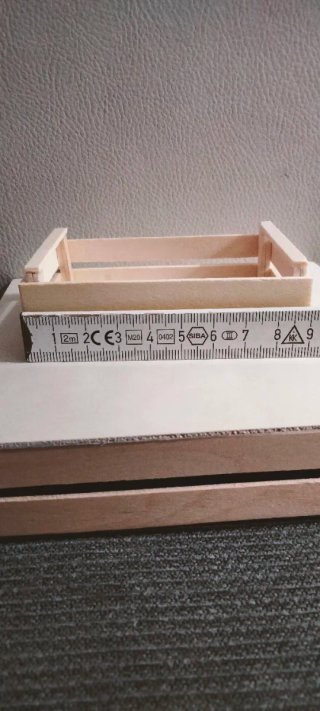 Scatola di legno naturale