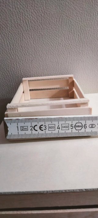 Scatola di legno naturale