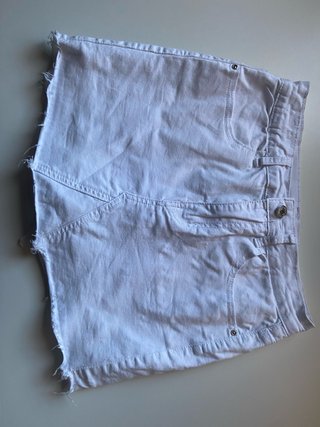 Falda vaquera blanca corta