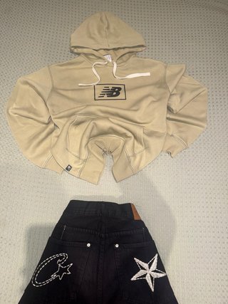 New Balance Beige Pullover Hoodie - Center Box Log