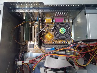 Placa Gigabyte GA-7ZXE+ athlon xp 1800+