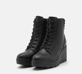 Botas de cuña negras sin estrenar