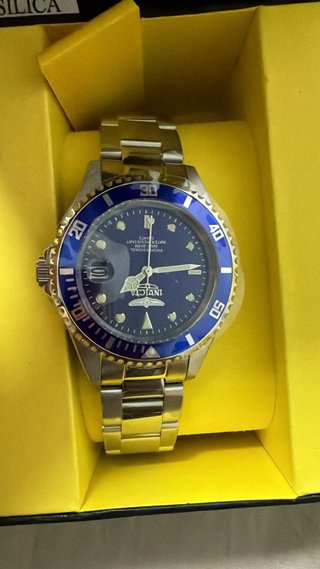 Reloj Invicta Profesional Azul y Plateado
