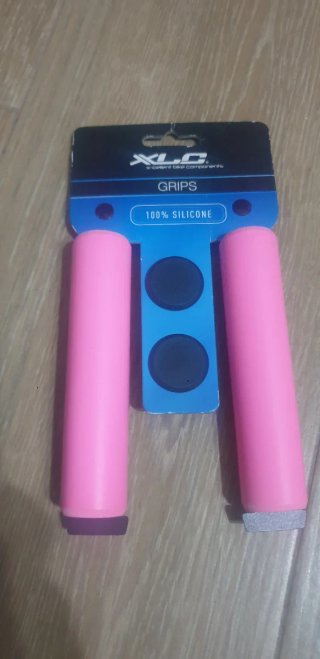 Puños de Bicicleta XLC S31 Silicona Rosa