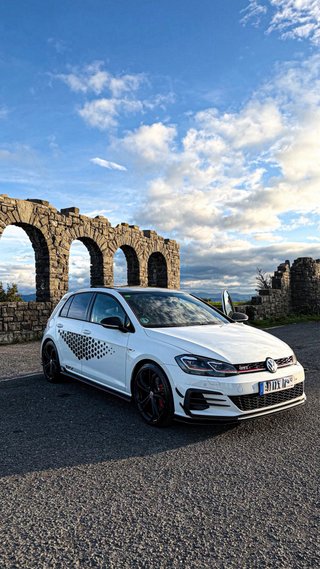 Volkswagen Golf gti TCR AKRAPOVIC!