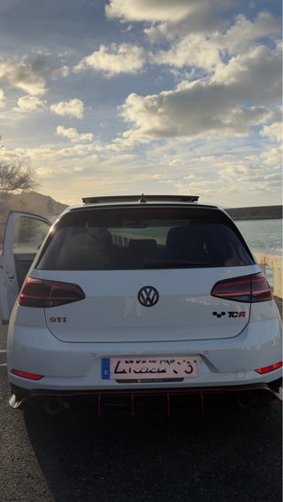Volkswagen Golf gti TCR AKRAPOVIC!