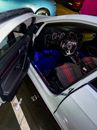 Volkswagen Golf gti TCR AKRAPOVIC!