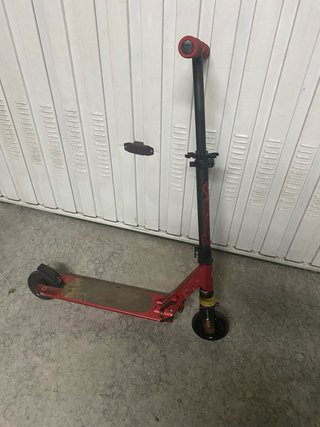 Patinete Oxelo Rojo y ruedas negras