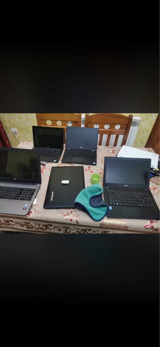 Lote de 5 Ordenadores Portátiles déférentes