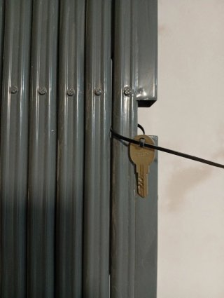 Reja extensible antracita para puerta/balconera