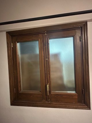 2 ventanas de madera