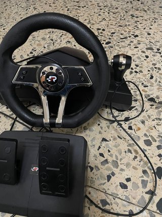Volante PS4 con juego