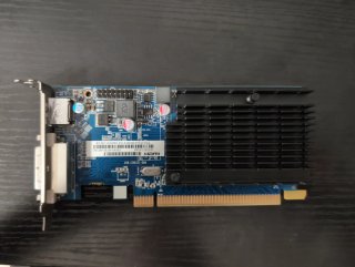 Tarjeta Gráfica Sapphire AMD Radeon R5 230 1GB