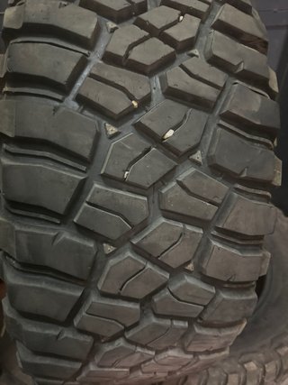 Neumáticos 4x4 285/60R18 BF GOODRICH MUDTERRAIN