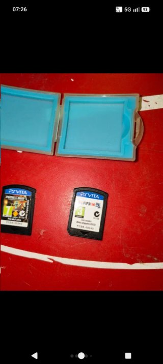 Minecraft e Fifa Sony PlayStation Vita