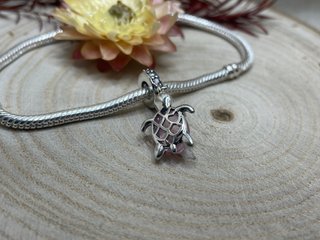 Charm Tortuga Rosa