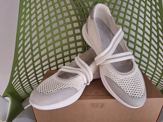 Mary Janes de malla Walker Pro