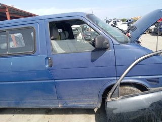 Puerta delantera derecha VOLKSWAGEN T4