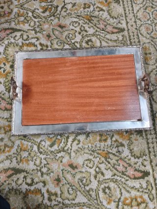 Bandeja Vintage de Metal y Madera