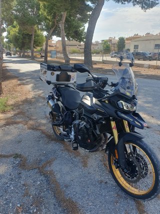 Voge 900 DSX Adventure 2025 - 14.700 km