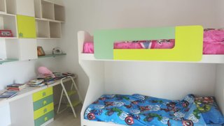 Cameretta per bambini con letto a castello