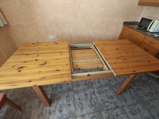 Mesa de comedor extensible de madera