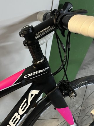 Bicicleta de Carretera Orbea Avant Carbono.