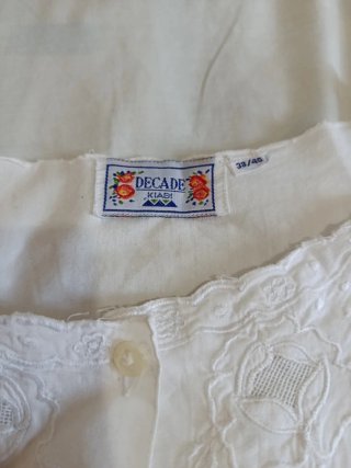 Blusa Kiabi bordada blanca talla M