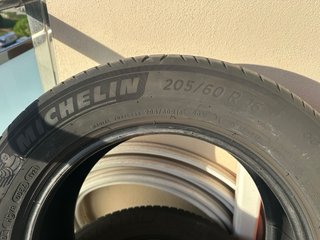 4 Neumáticos Michelin 205/60 R16