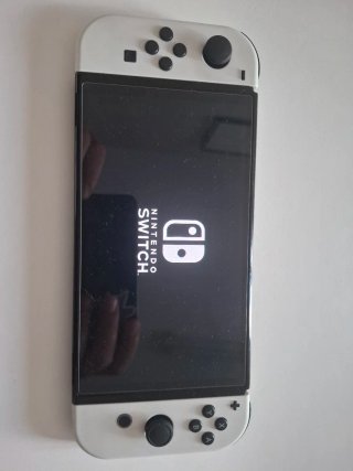 Nintendo Switch OLED con Accesorios