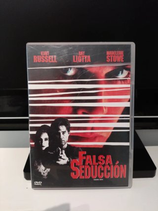 Falsa seducción DVD Kurt Russell