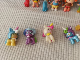 Lote 16 Muñecas PinyPon y 4 Mascotas + regalo