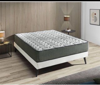 Letto 190x190 cm con materasso in schiuma