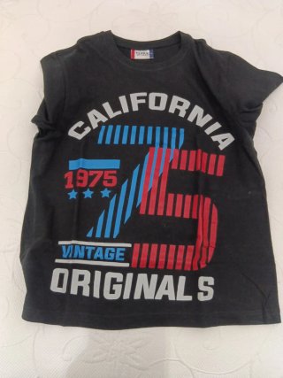 Camiseta Negra Clique California 1975