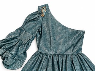 Vestido fiesta asimétrico manga globo nuevo y etiq