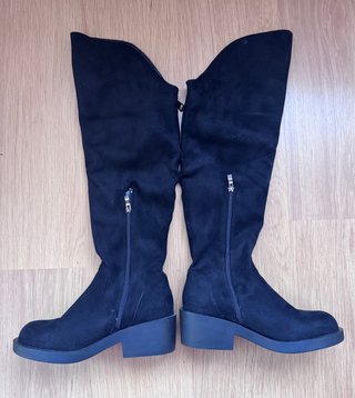 Botas Altas  Negras Lina bosanova puestas una vez.