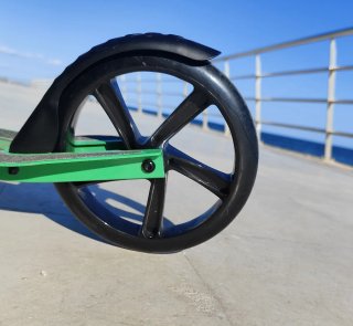 Patinete plegable ligero y resistente