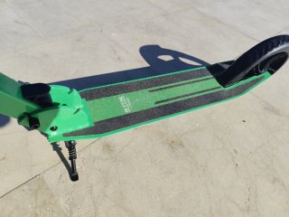 Patinete plegable ligero y resistente